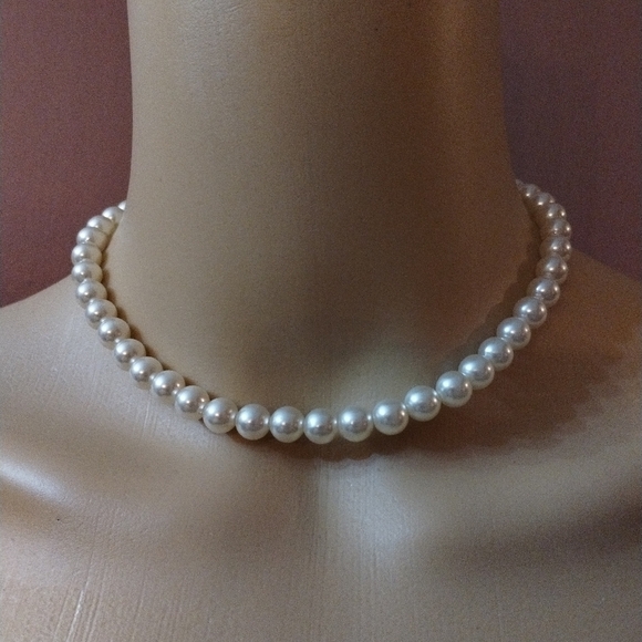 Faux pearl women's necklace - Picture 1 of 4